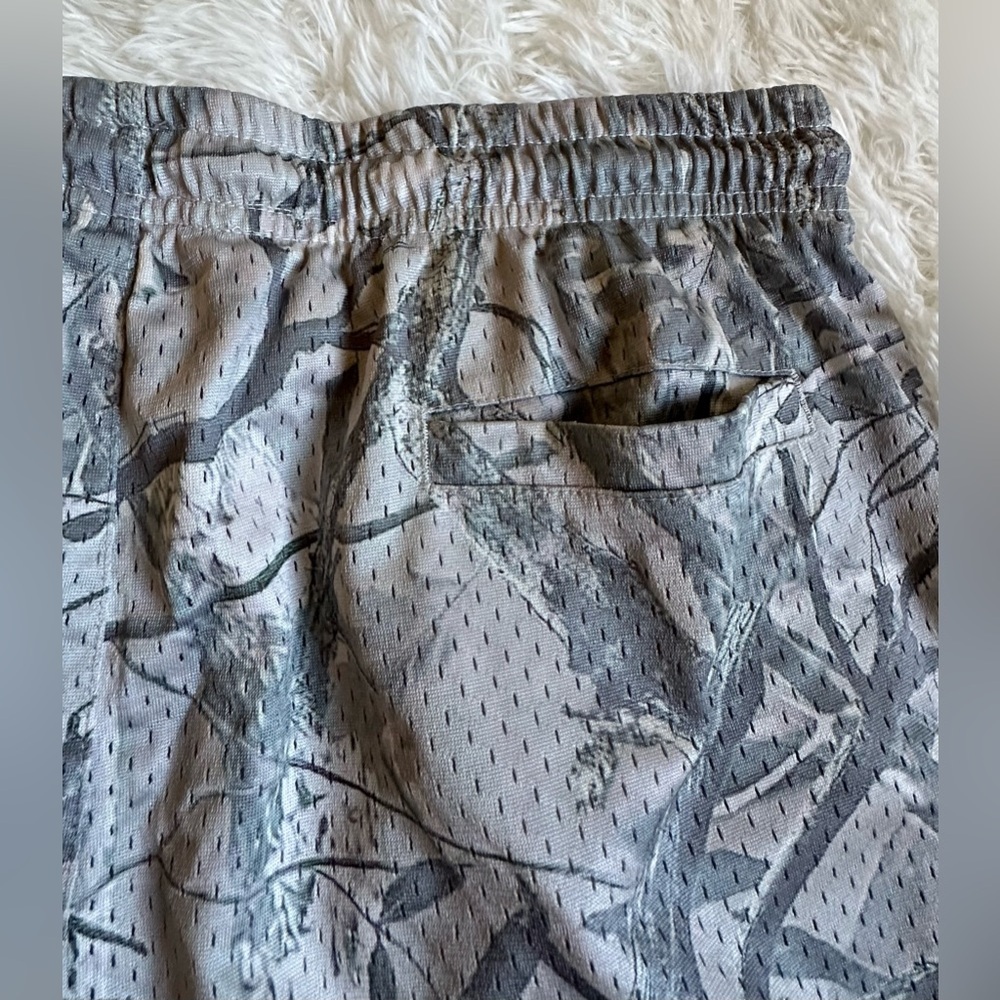 YoungLA Reversible Shorts Men’s XL x 6.5” Tree Camo Mesh Active Gym Athletic - Picture 10 of 14